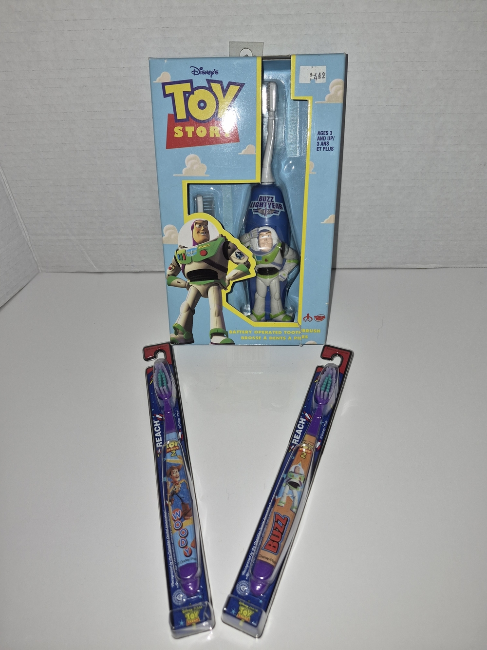 1995 Disney TOY STORY Battery Operated Electric Toothbrush & Teo Reach Brushes